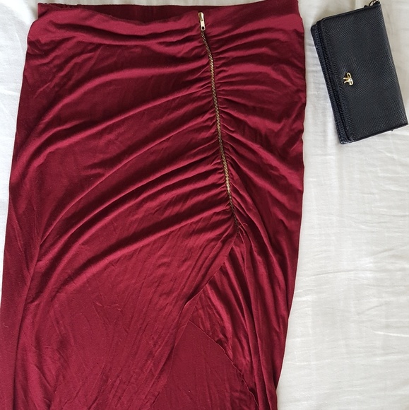 UK2LA Dresses & Skirts - Maroon High Waist Slit Zipper Skirt